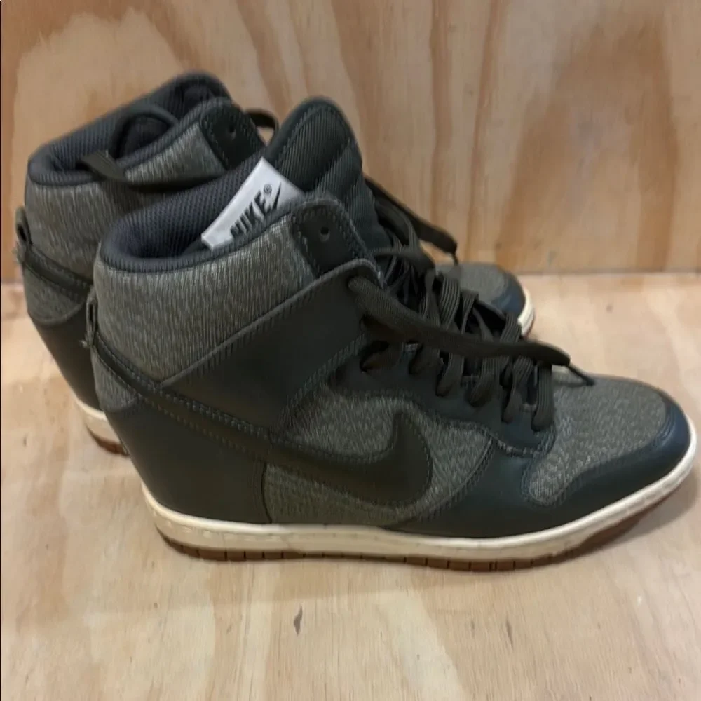 Nike Dunk High Sky Hi Hidden Wedge Forest Green Gum Sneakers Women’s Size 8 Camo